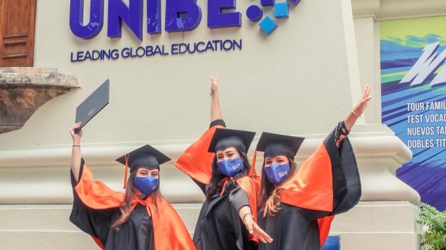 Unibe gradúa 546 nuevos profesionales en graduación virtual
