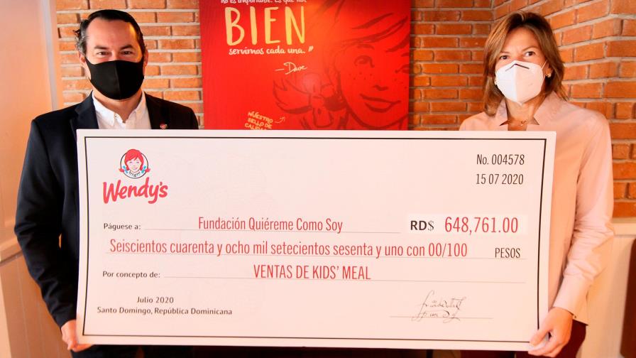 Wendy’s entrega donativo a Fundación Quiéreme como soy