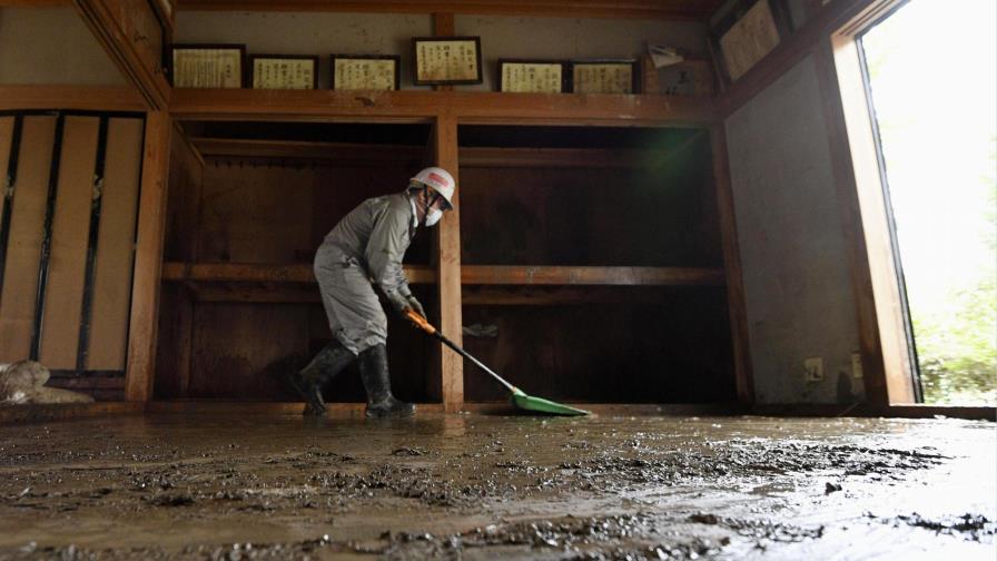 Japón se prepara para recibir más tormentas tras el tifón