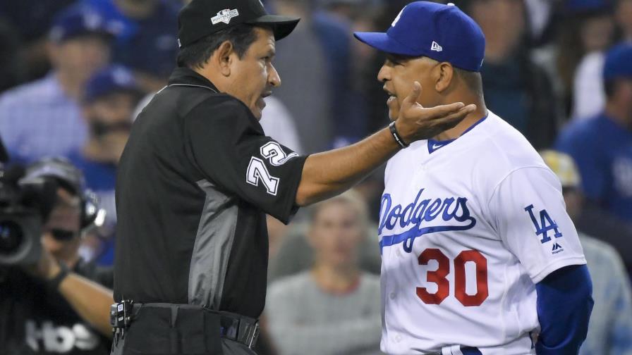 Dirigente David Roberts y Andrew Friedman regresarán con los Dodgers