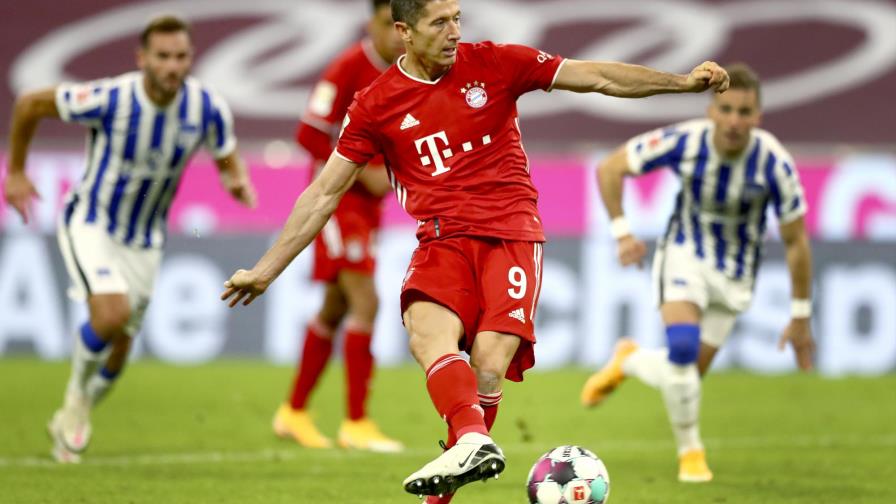 Con póker de Lewandoski, Bayern supera 4-3 a Hertha Berlín