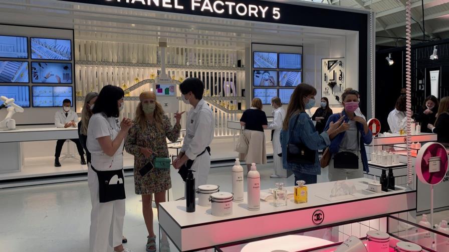 Chanel celebra 100 años del Nº5 con una línea inspirada en objetos cotidianos Chanel celebra 100 años del Nº5 con una línea inspirada en objetos cotidianos