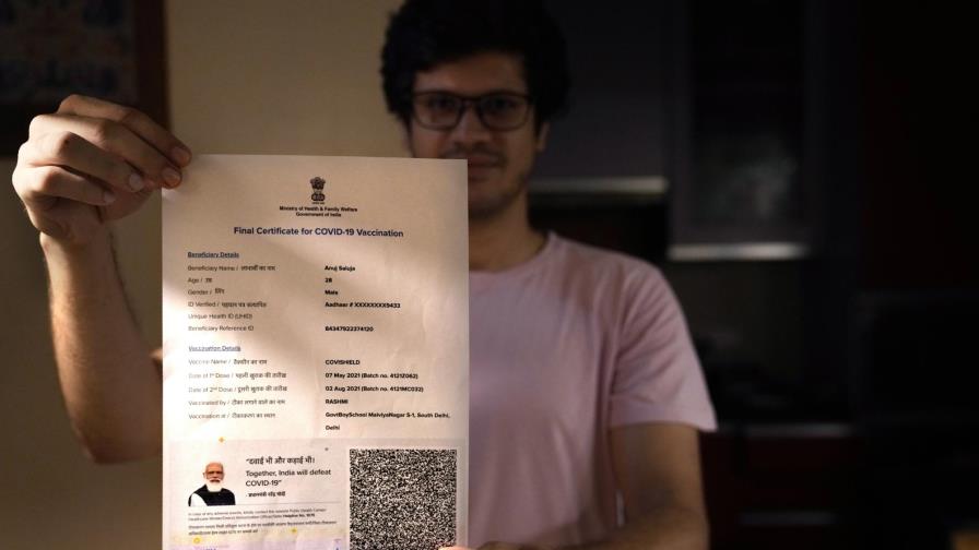 India anuncia pruebas de COVID y cuarentena para británicos