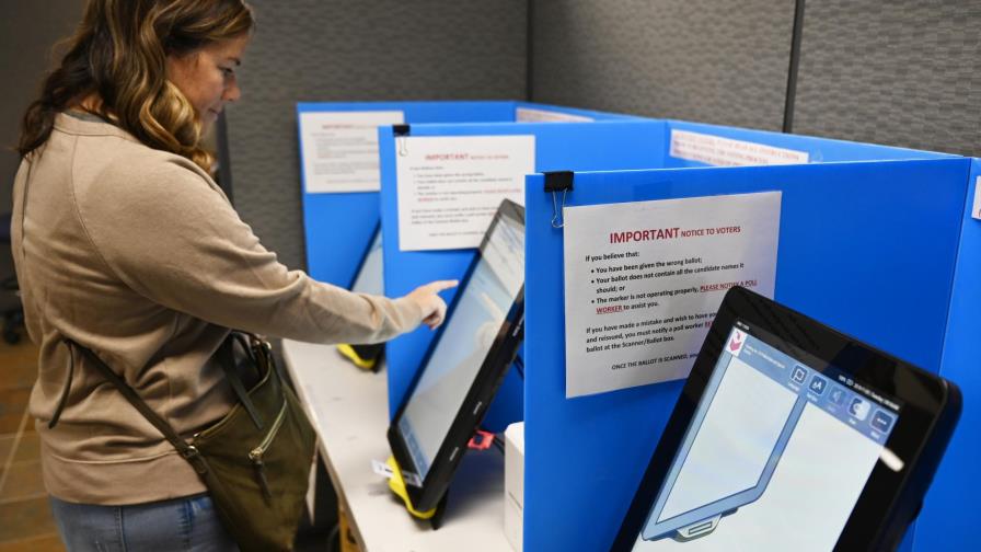 Juez rechaza cambiar el criticado sistema de voto en Georgia Juez rechaza cambiar el criticado sistema de voto en Georgia