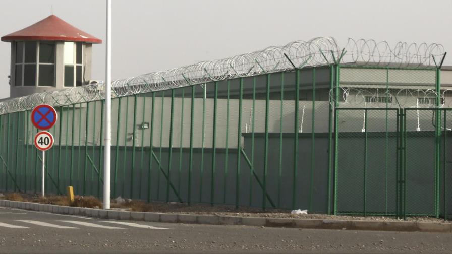 China destruye datos y refuerza controles sobre Xinjiang