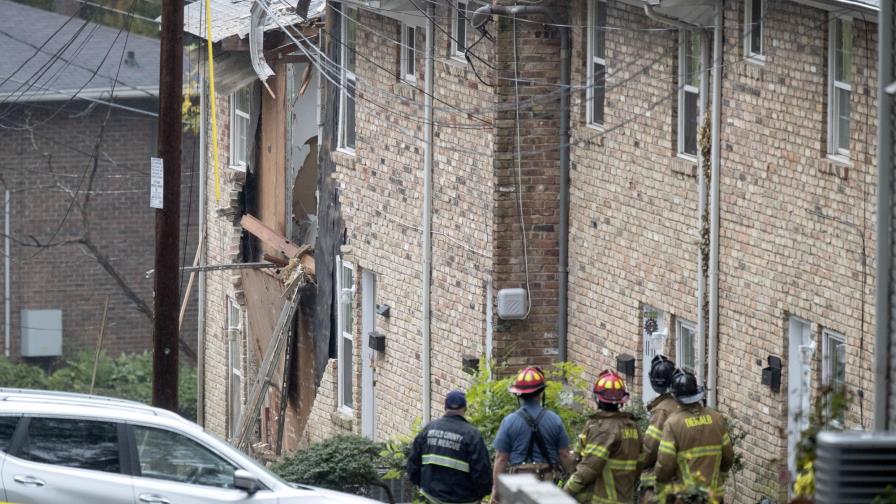 Avioneta choca contra condominio de Atlanta y deja un muerto