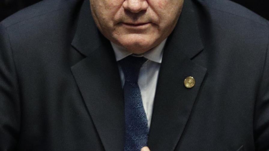 Presidente de Guatemala avala ley que pretende controlar ONG Presidente de Guatemala avala ley que pretende controlar ONG