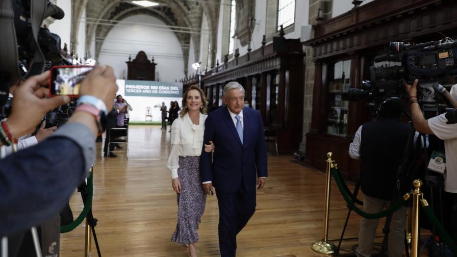 López Obrador dice que no se aplicará vacuna contra COVID-19
