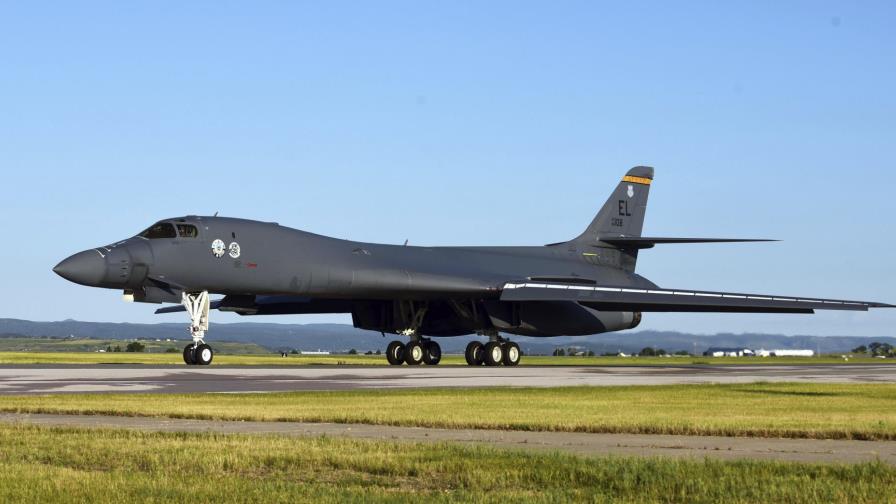 EE.UU. vuela bombarderos sobre mar de Siberia