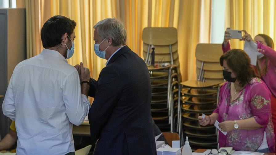 Cierran casillas tras elecciones presidenciales en Chile
