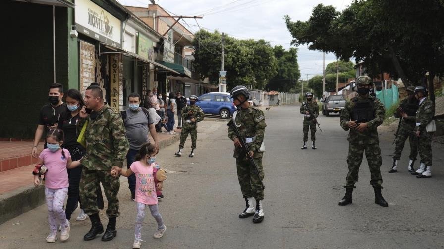 Explosión dentro de base militar de Colombia deja 36 heridos Explosión dentro de base militar de Colombia deja 36 heridos