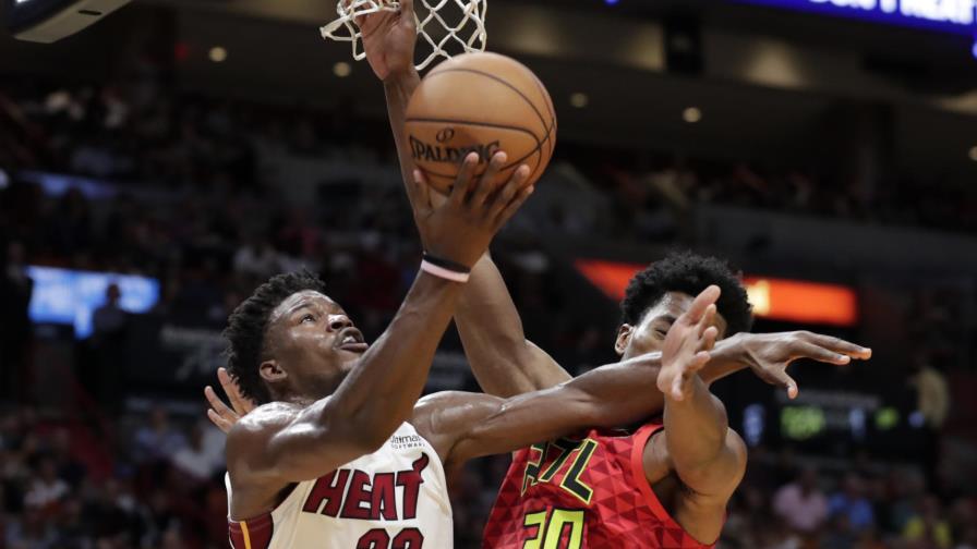 Butler debuta en Miami, que doblega a Hawks Butler debuta en Miami, que doblega a Hawks