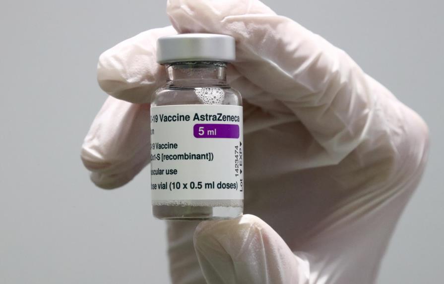 GBretaña pide limitar vacuna de AstraZeneca en menores de 30