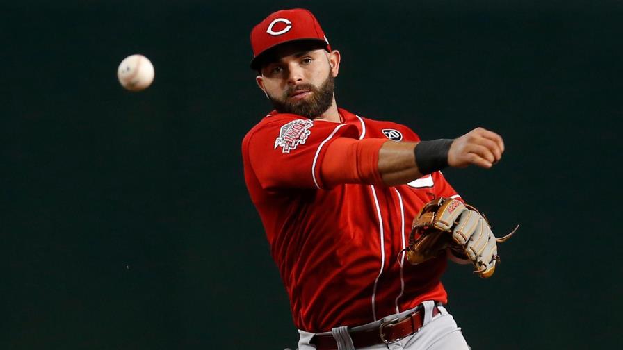 Boston ficha a venezolanos José Peraza y Martín Pérez