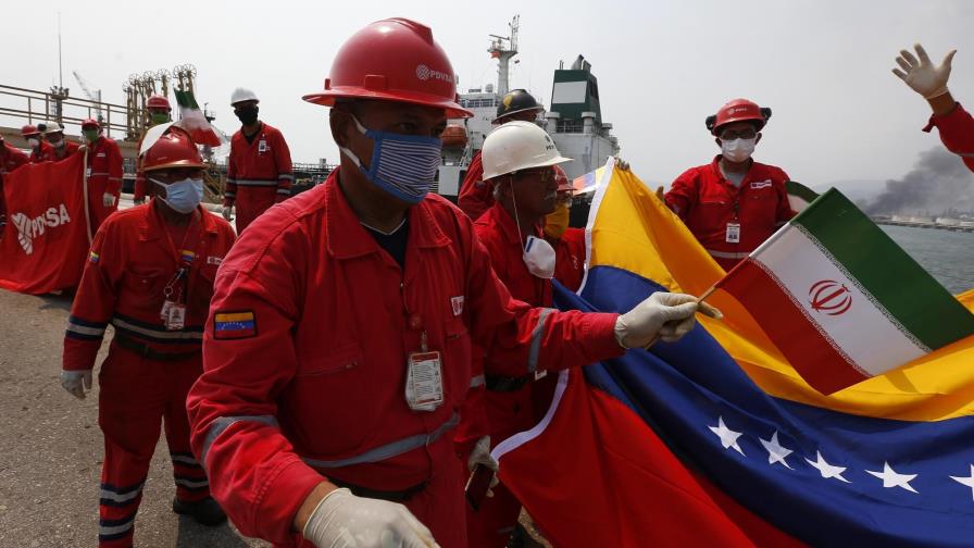 Analista: Otro buque iraní se dirige a Venezuela
