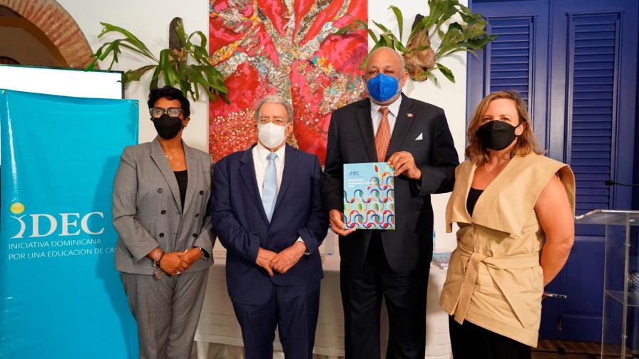 Despolitizar el sector educativo es clave