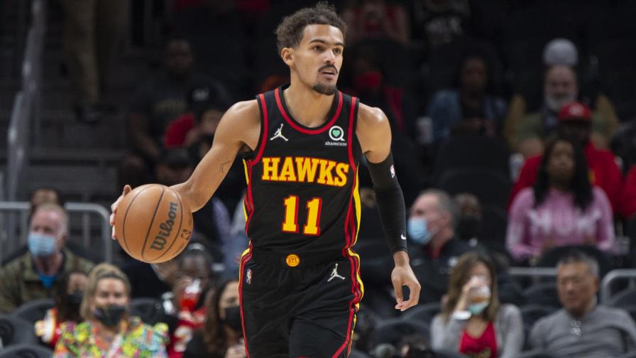 Con 26 puntos de Young Hawks supera a los Wizards