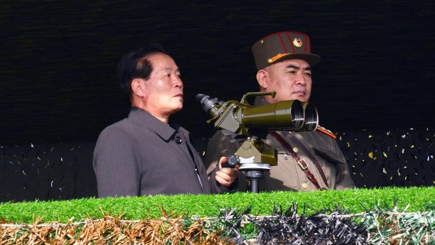 Corea del Norte efectúa ejercicios con fuego de artillería