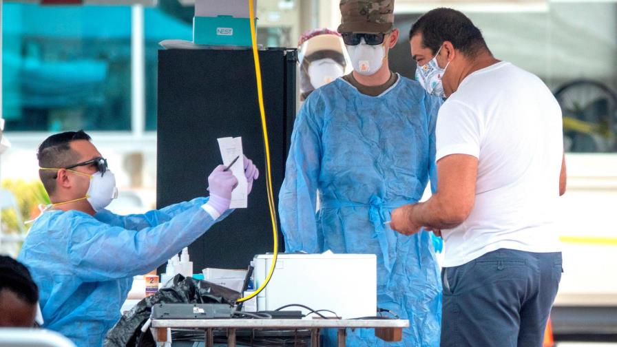 Florida supera a Nueva York con más de 414,000 casos de COVID-19 Florida supera a Nueva York con más de 414,000 casos de COVID-19