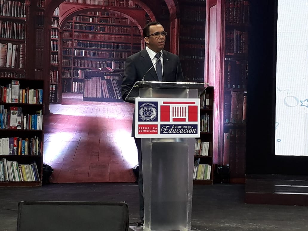 El ministro de Educación, Andrés Navarro.