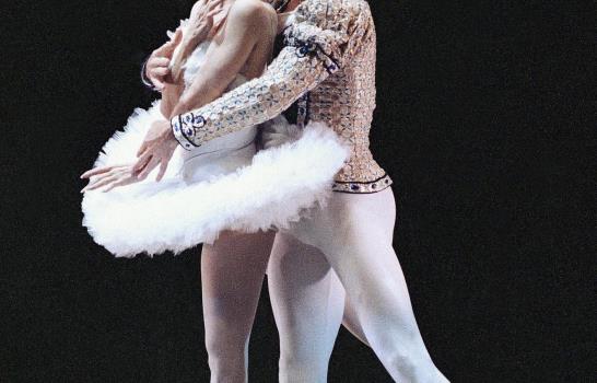 Muerte de Alicia Alonso sacude a discípulos en el mundo