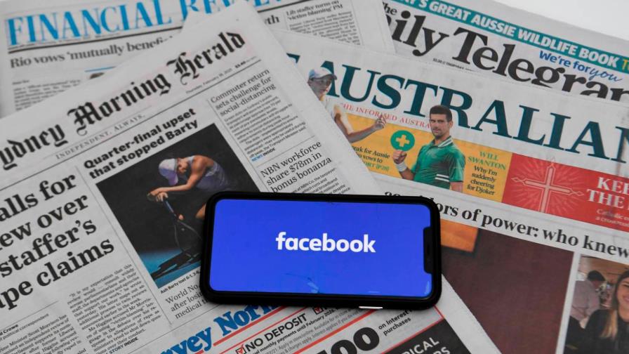 Australia aprueba ley para que Google y Facebook paguen a medios locales