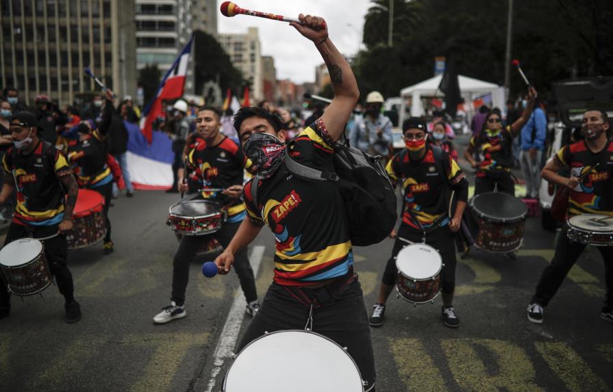 Resurgen protestas en Colombia por nuevo plan fiscal