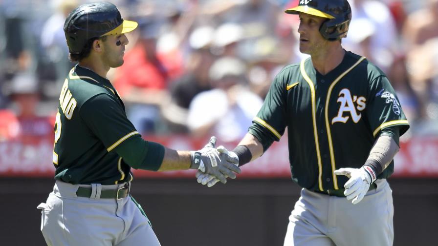 Brasileño Gomes jonronea y Atléticos vencen 8-3 a Angelinos
