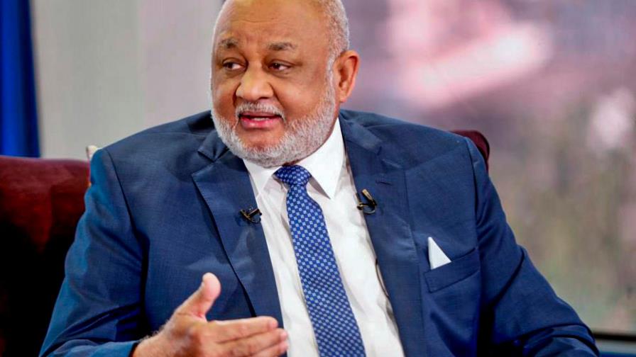 Los libros de texto serán impresos y digitales Los libros de texto serán impresos y digitales