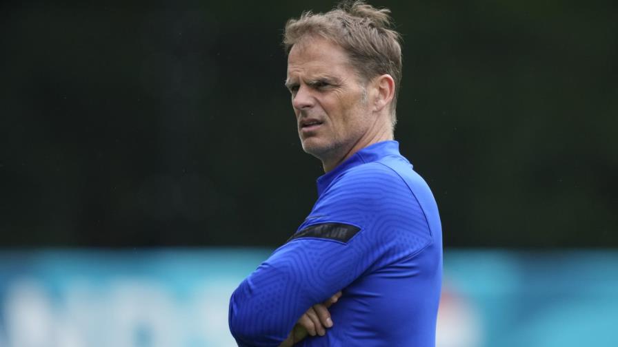De Boer renuncia como DT de Holanda tras derrota ante checos