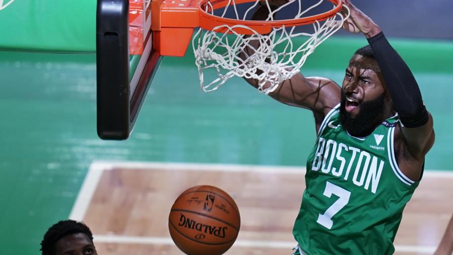 Celtics remontan y vencen a Knicks