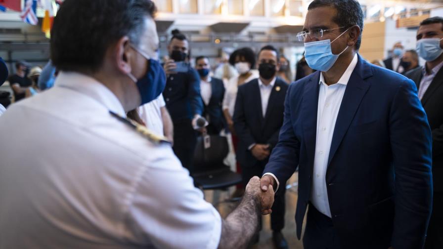 Puerto Rico amplía vacunación obligatoria por repunte de COVID