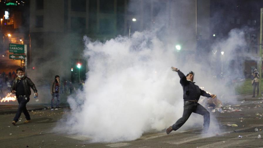 Asamblea multitudinaria pide la renuncia de Morales el lunes Asamblea multitudinaria pide la renuncia de Morales el lunes