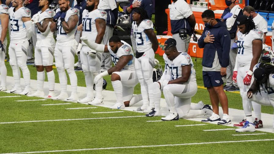 Titans reportan 1er brote de COVID-19 en la NFL, 8 positivos