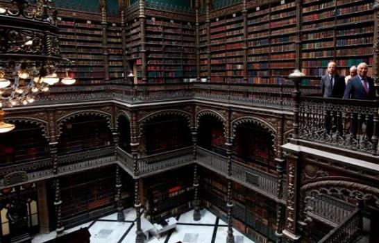¿Y si visitamos espectaculares bibliotecas por el Día del Libro?