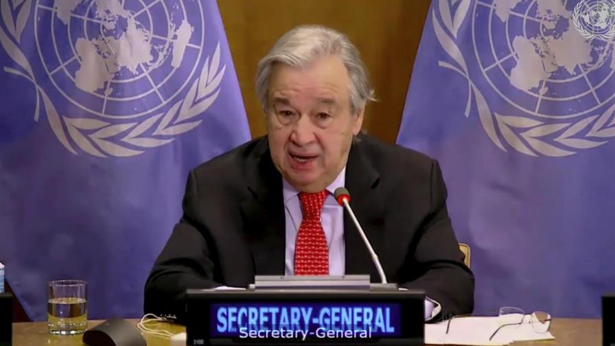 Guterres pide revertir acceso desigual a vacunas COVID-19