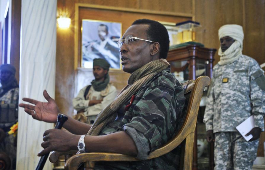 Muere en combate el presidente de Chad, asegura el Ejército