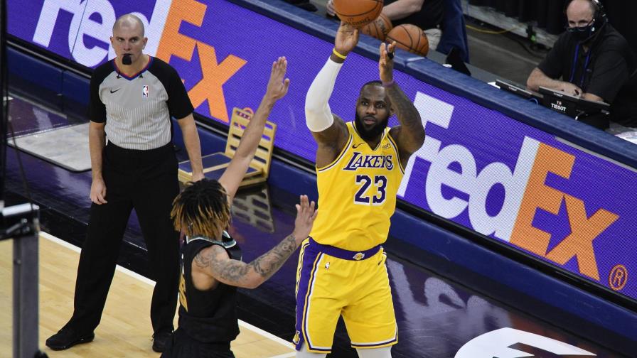 Lakers suman cuatro triunfos seguidos; superan a Grizzlies