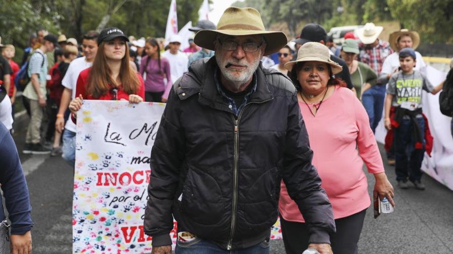 Víctimas de delincuencia marchan hacia la Ciudad de México