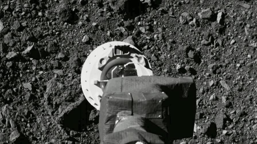 Sonda de la NASA alcanza asteroide y recoge muestras