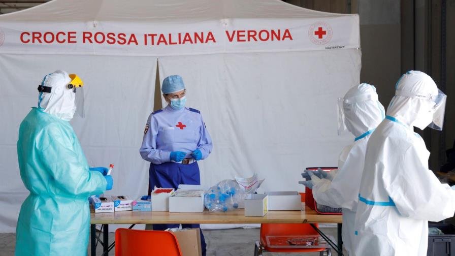 La OMS confirma más de 2,6 millones de casos globales y casi 182.000 muertes