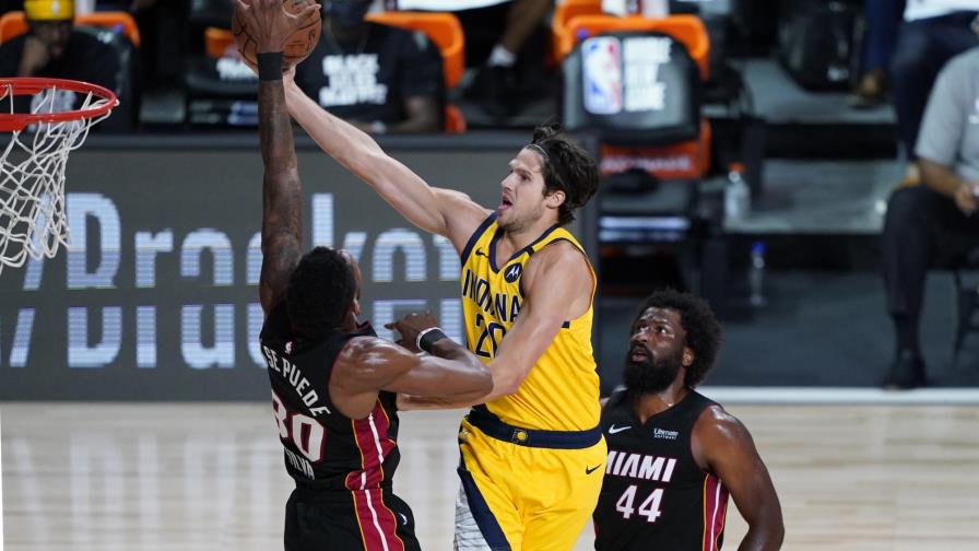 Jones Jr. sale lesionado en derrota del Heat ante Pacers