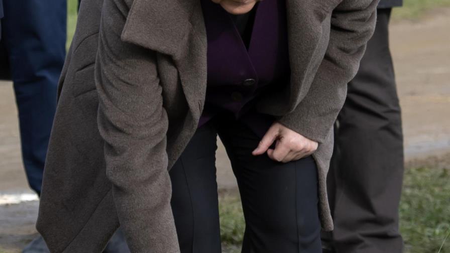 Merkel rinde homenaje a personas asesinadas por neonazis Merkel rinde homenaje a personas asesinadas por neonazis