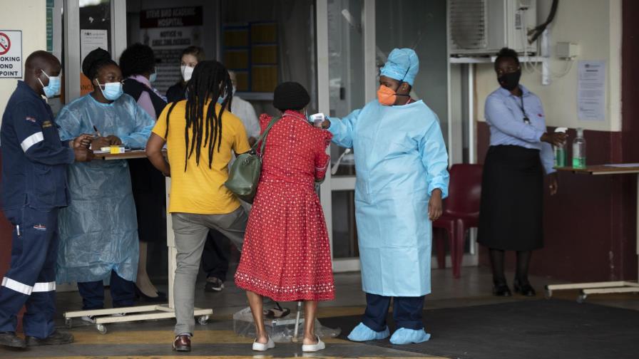 África adquiere 300 millones de dosis de vacuna contra COVID