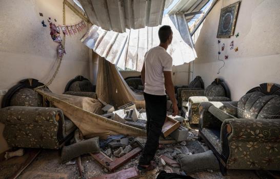 Otra vez en la calle en Gaza tras bombardeos israelíes