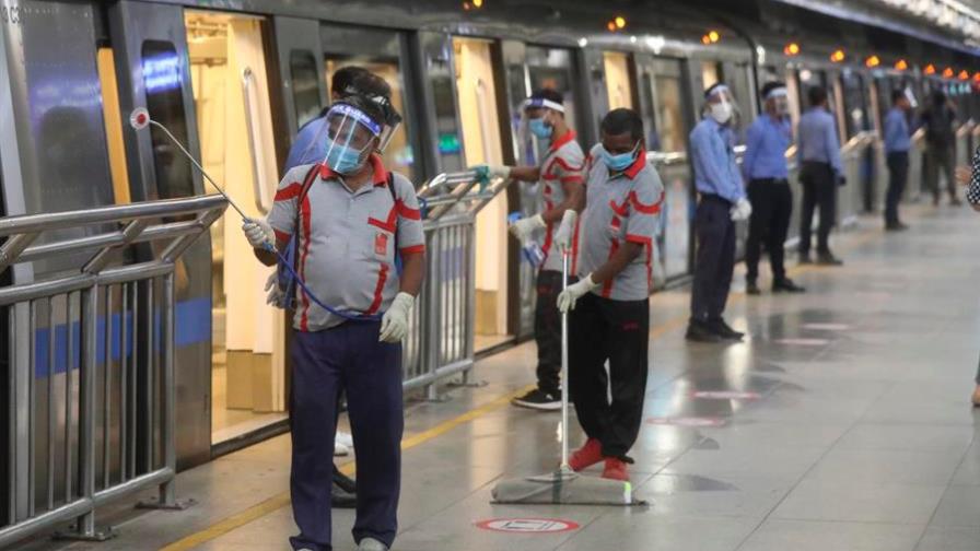 La India rompe su propio récord mundial con 83.883 casos de COVID-19 diarios