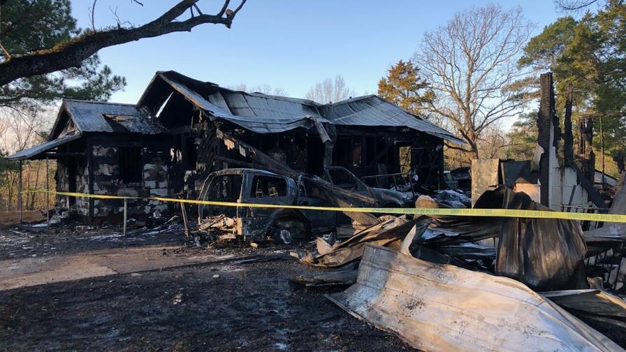 Madre, 6 hijos mueren en incendio de su casa en Mississippi Madre, 6 hijos mueren en incendio de su casa en Mississippi