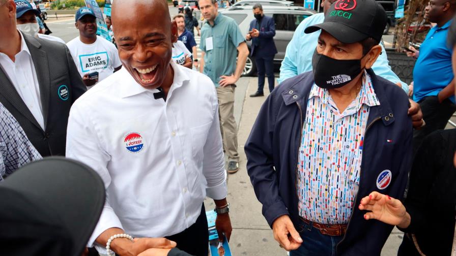 Eric Adams encabeza elecciones primarias demócratas a alcaldía de Nueva York Eric Adams encabeza elecciones primarias demócratas a alcaldía de Nueva York