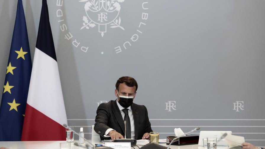 Francia impone nuevas restricciones a viajes de India