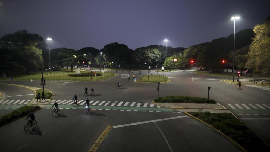 Argentina alcanza acuerdo con acreedores sobre su deuda